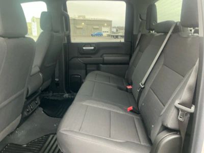 2026 Chevrolet Silverado 2500HD — photo 17 view