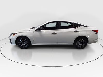2025 Nissan Altima - Photo 4