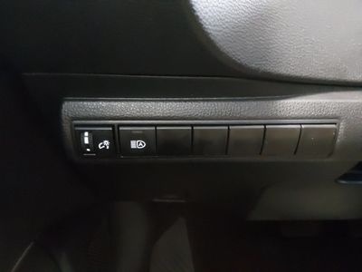 2023 Toyota Corolla — photo 13 view