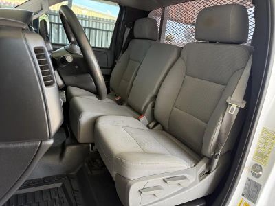 2016 Chevrolet Silverado — photo 18 view