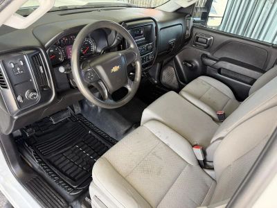 2016 Chevrolet Silverado — photo 17 view