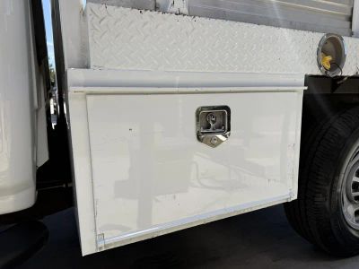 2016 Chevrolet Silverado — photo 13 view