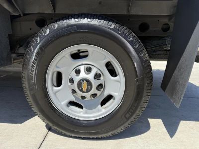 2016 Chevrolet Silverado — photo 15 view