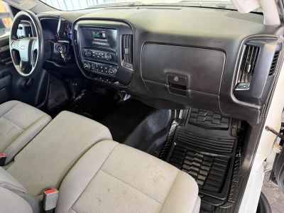 2016 Chevrolet Silverado — photo 19 view