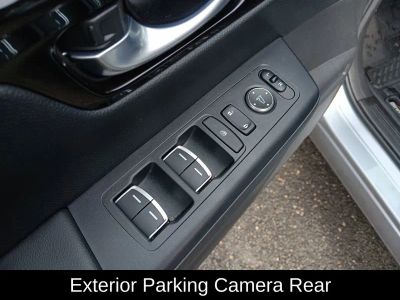 2023 Honda CR-V Hybrid Sport Touring — photo 13 view