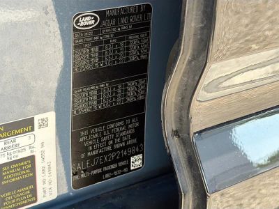 2023 Land Rover Defender — photo 43 view
