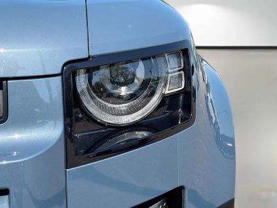 2023 Land Rover Defender — photo 9 view