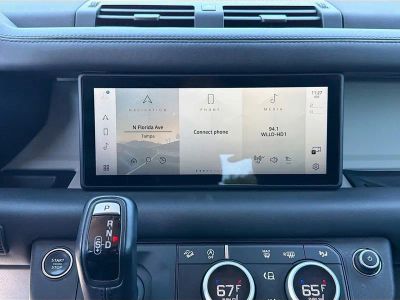 2023 Land Rover Defender — photo 28 view