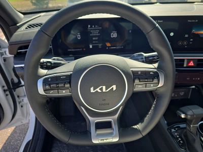 2026 Kia K5 — photo 32 view