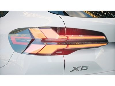 2026 BMW X5 — photo 8 view