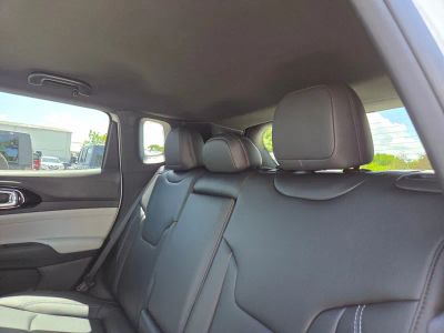 2026 Jeep Compass — photo 7 view