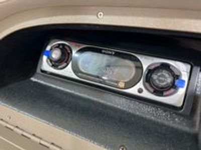 2004 Cobalt 220 - Photo 23