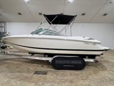 2004 Cobalt 220 - Photo 2