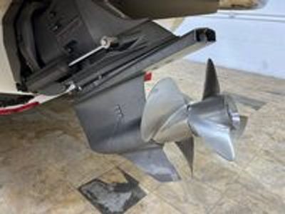 2004 Cobalt 220 - Photo 10