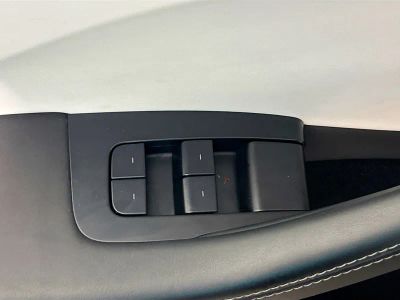 2024 Tesla Model 3 — photo 14 view