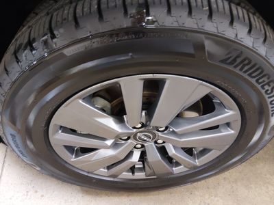 2025 Nissan Pathfinder - Photo 10