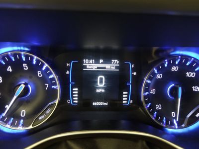 2024 Chrysler Voyager - Photo 14