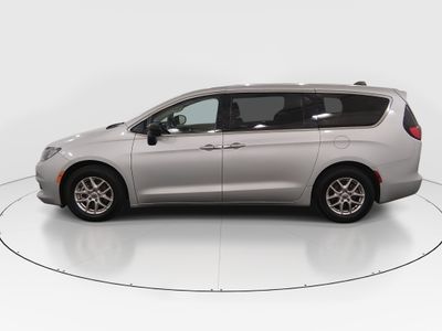 2024 Chrysler Voyager - Photo 4