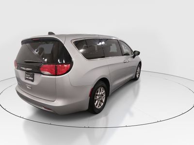 2024 Chrysler Voyager - Photo 7