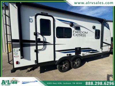 2024 Coachmen Freedom Express Ultra Lite - Photo 1