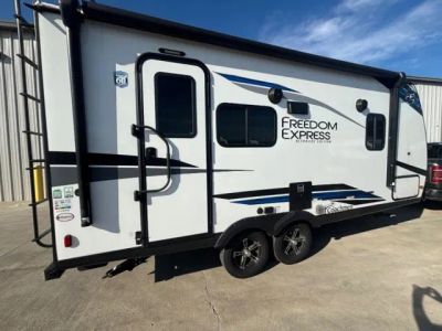 2024 Coachmen Freedom Express Ultra Lite - Photo 5