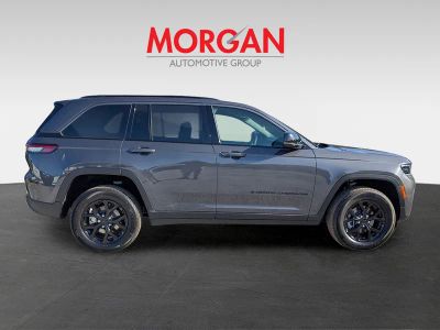 2026 Jeep Grand Cherokee — side profile view