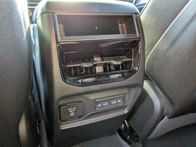 2026 Jeep Grand Cherokee — photo 14 view