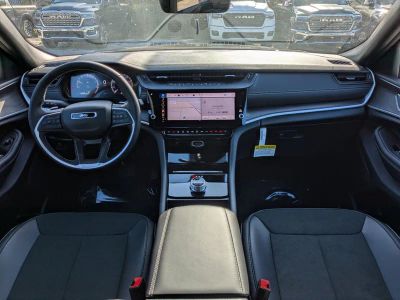 2026 Jeep Grand Cherokee — photo 15 view