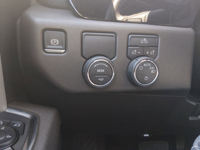 2025 Chevrolet Silverado 1500 — photo 13 view