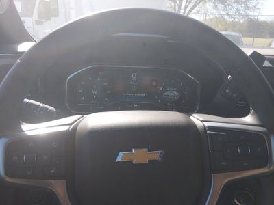 2025 Chevrolet Silverado 1500 — photo 12 view