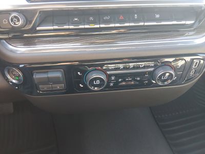 2025 Chevrolet Silverado 1500 — photo 21 view