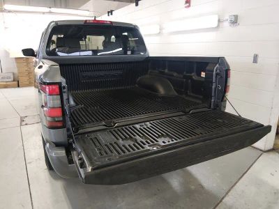 2024 Nissan Frontier - Photo 11