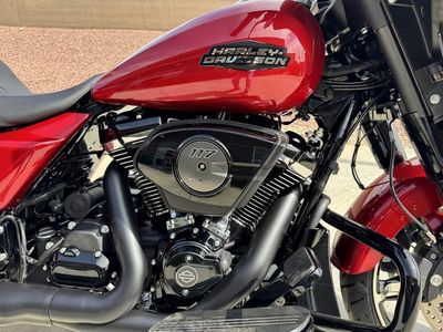 2025 Harley-Davidson FLHX - Street Glide — photo 10 view