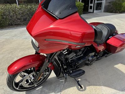 2025 Harley-Davidson FLHX - Street Glide — photo 13 view