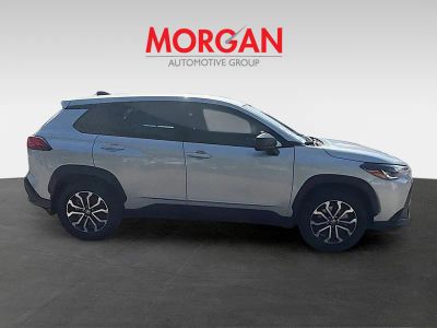 2025 Toyota Corolla Cross — photo 8 view