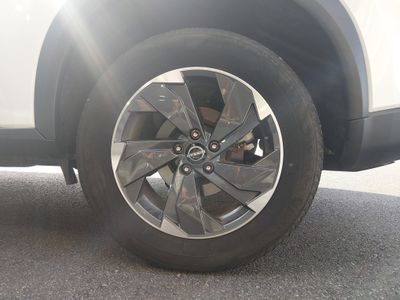 2025 Nissan Rogue - Photo 10