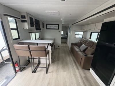 2025 Forest River Grand Surveyor - Photo 10
