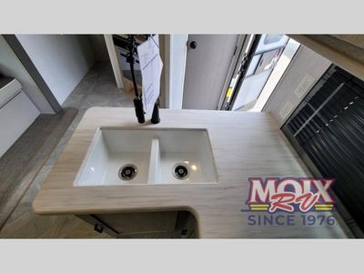 2024 Forest River RV Salem - Photo 10