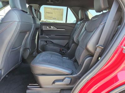 2026 Ford Explorer — photo 24 view