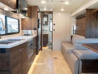 2022 Winnebago NAVION - Photo 5