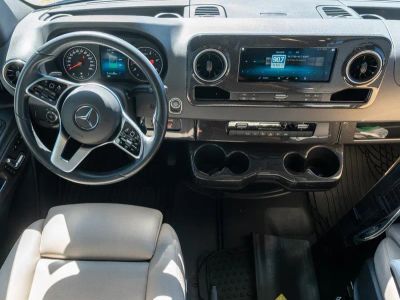2022 Winnebago NAVION - Photo 2