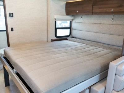 2022 Winnebago NAVION - Photo 16