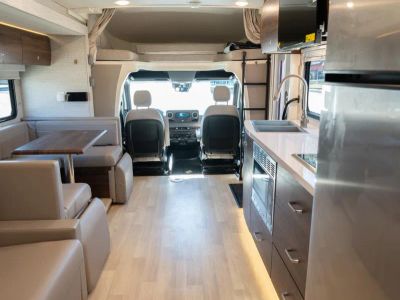 2022 Winnebago NAVION - Photo 3