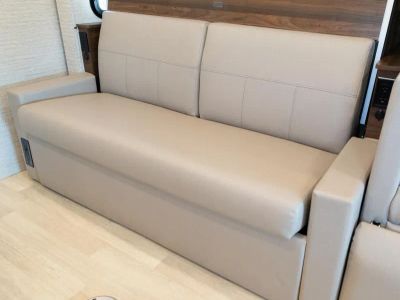 2022 Winnebago NAVION - Photo 15