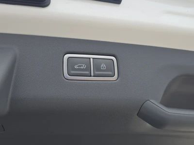 2026 Kia EV9 — photo 11 view