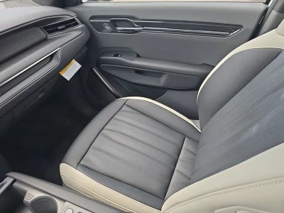 2026 Kia EV9 — photo 16 view