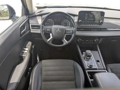 2024 Mitsubishi Outlander — photo 23 view