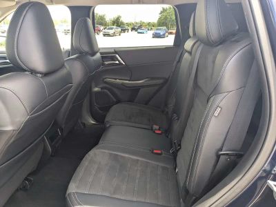 2024 Mitsubishi Outlander — photo 21 view