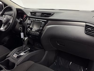 2020 Nissan Rogue Sport — photo 28 view