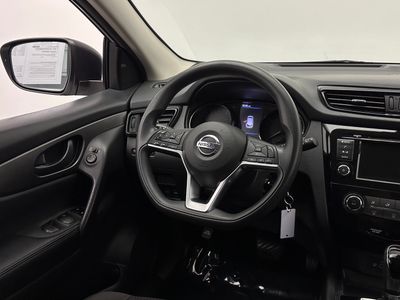 2020 Nissan Rogue Sport — photo 21 view